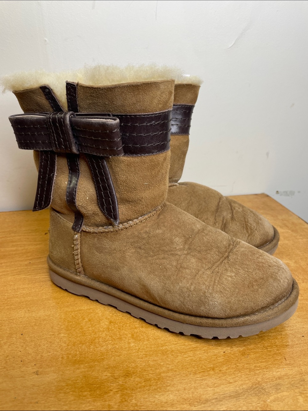 UGG Chestnut Suede Shearling-Lined Boots with Dark Brown Bow. Size 6